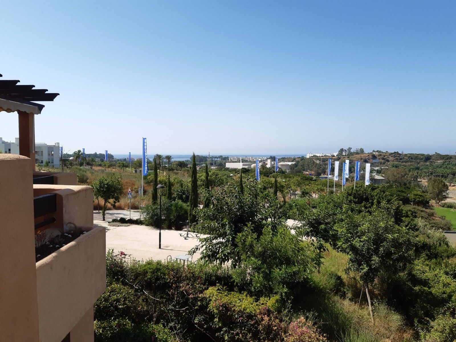 Vista exterior de Apartament de lloguer en Estepona amb Aire condicionat, Terrassa i Traster