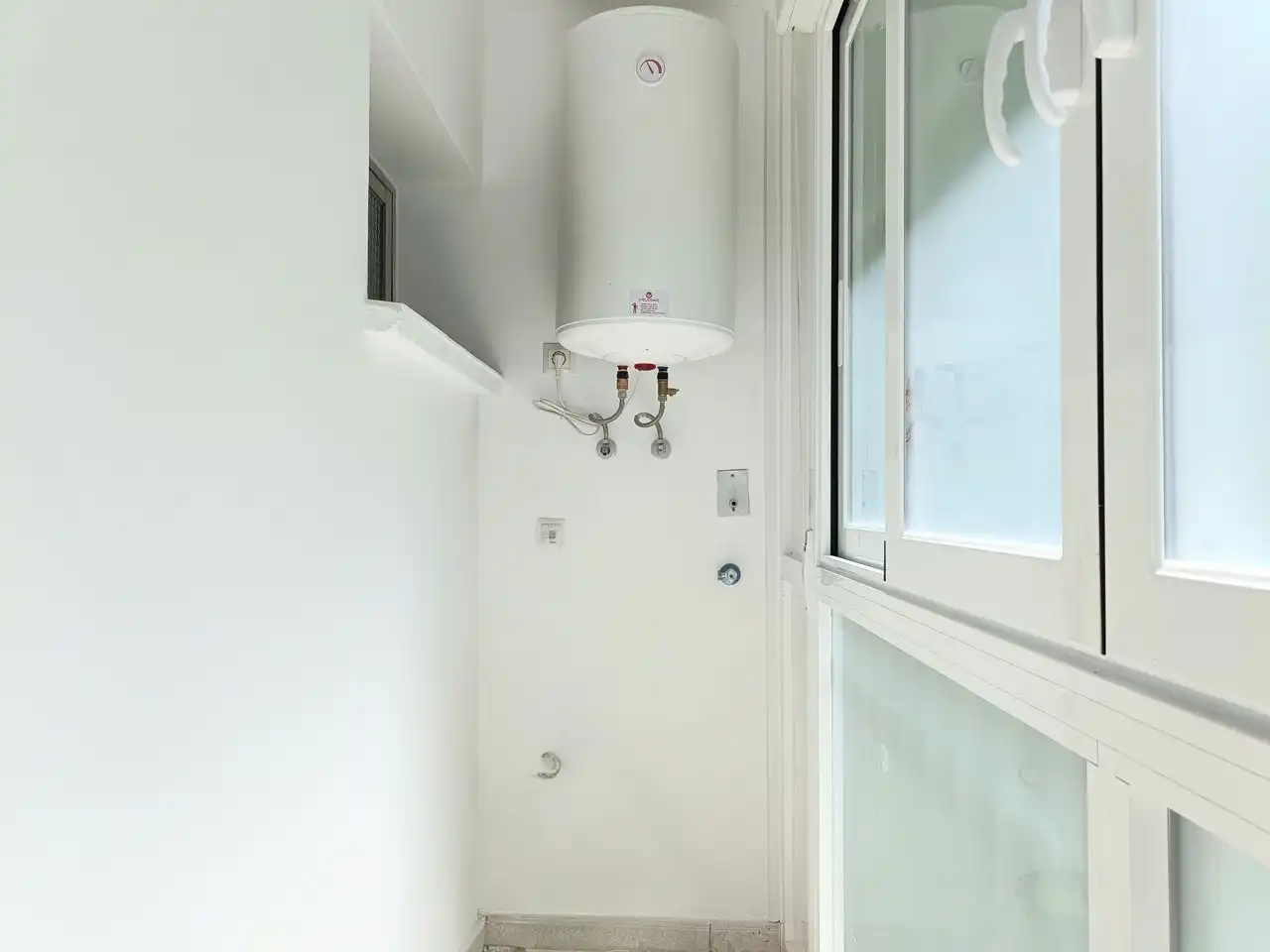 Balcony of Flat for rent in Madrid  with Air Conditioner and Oven