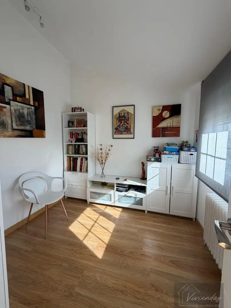 Sala de estar de Casa o chalet en venta en Boadilla del Monte con Aire acondicionado, Calefacción y Terraza