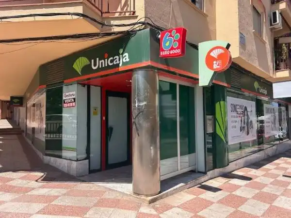 Business premises for sale in Carretera de Almodóvar