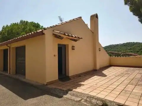 Außenansicht von Haus oder Chalet zum Verkauf in Begur mit Klimaanlage, Heizung und Privatgarten