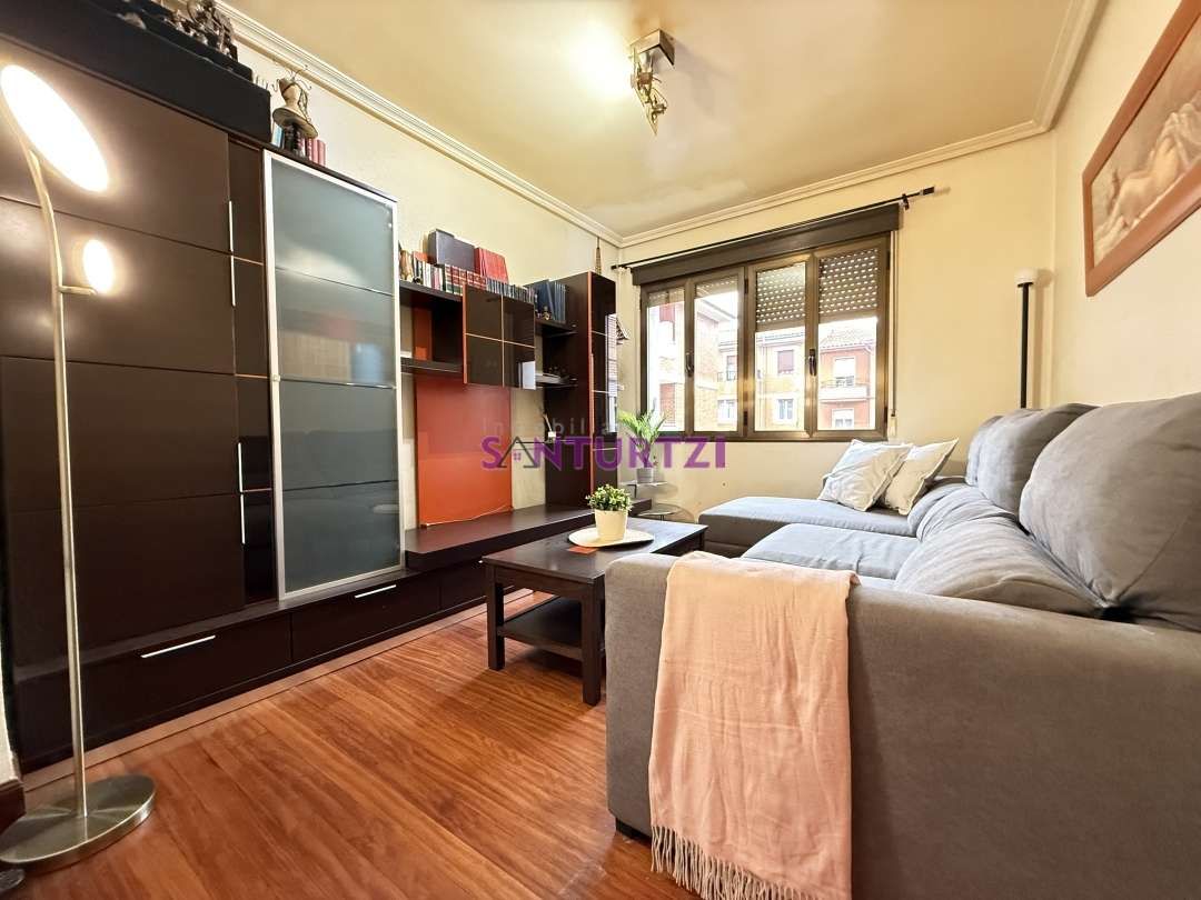 Living room of Flat for sale in Santurtzi   with Furnished