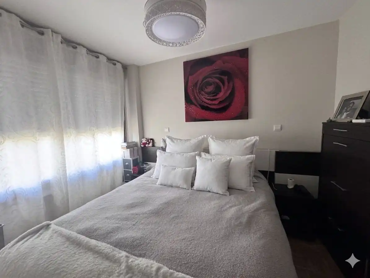 Habitación de Casa adosada en venta en Rivas-Vaciamadrid con Aire acondicionado, Calefacción y Jardín privado