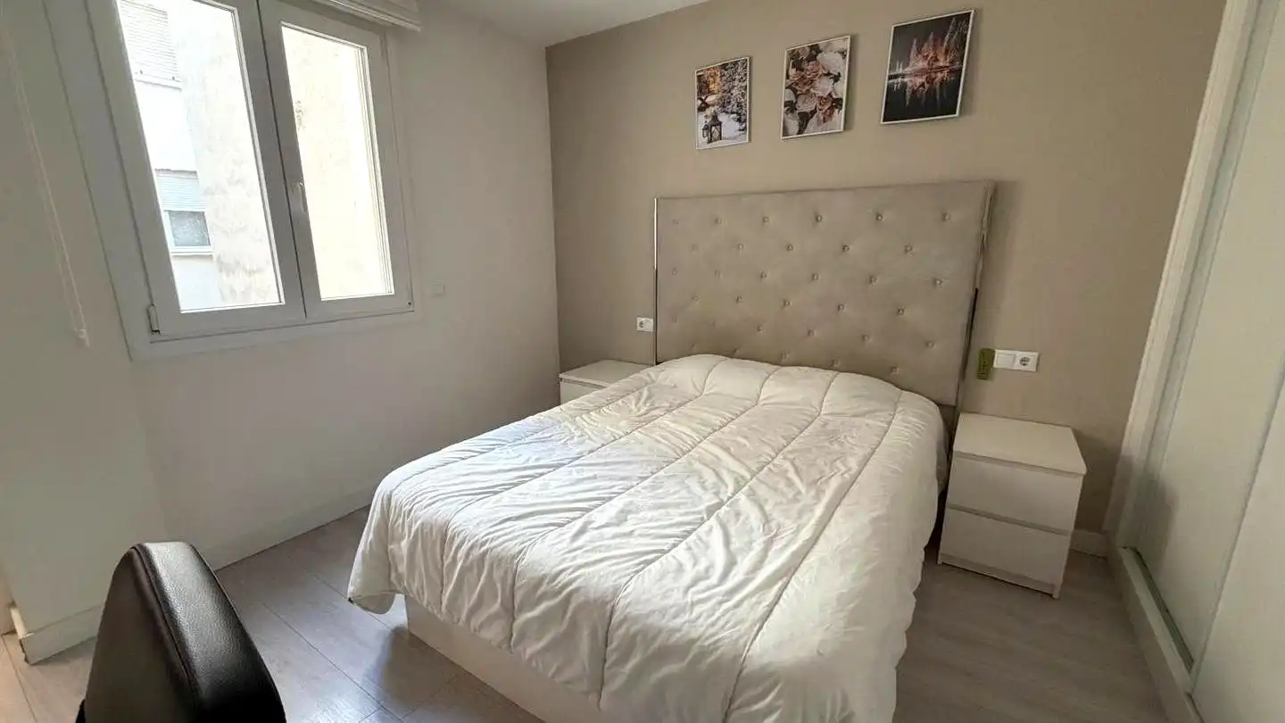 Habitación de Piso en venta en  Logroño con Calefacción y Amueblado