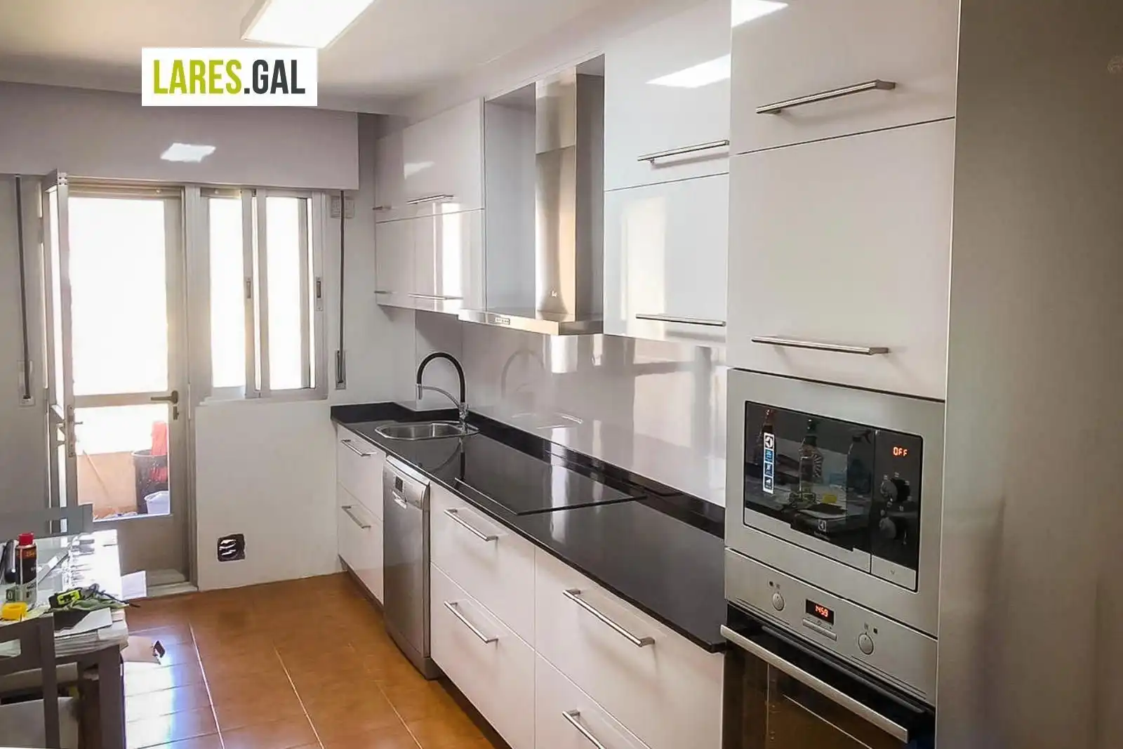 Kitchen of Flat for rent in Moaña  with Heating, Terrace and Storage room