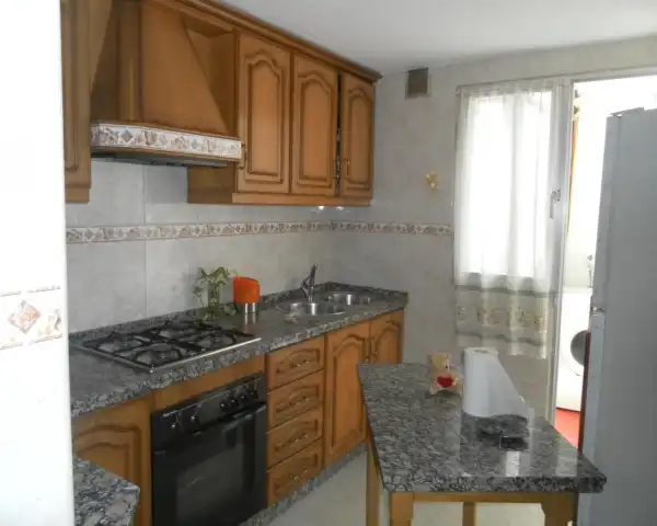 Cuina de Pis de lloguer en Córdoba amb Moblat