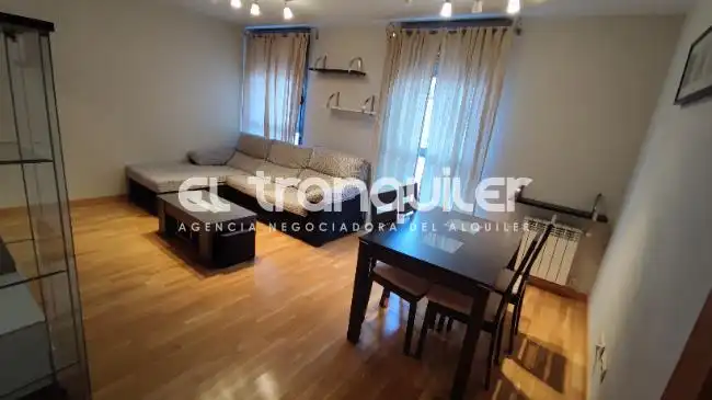Living room of Flat for rent in Madrid  with Swimming Pool, Furnished and Washing machine