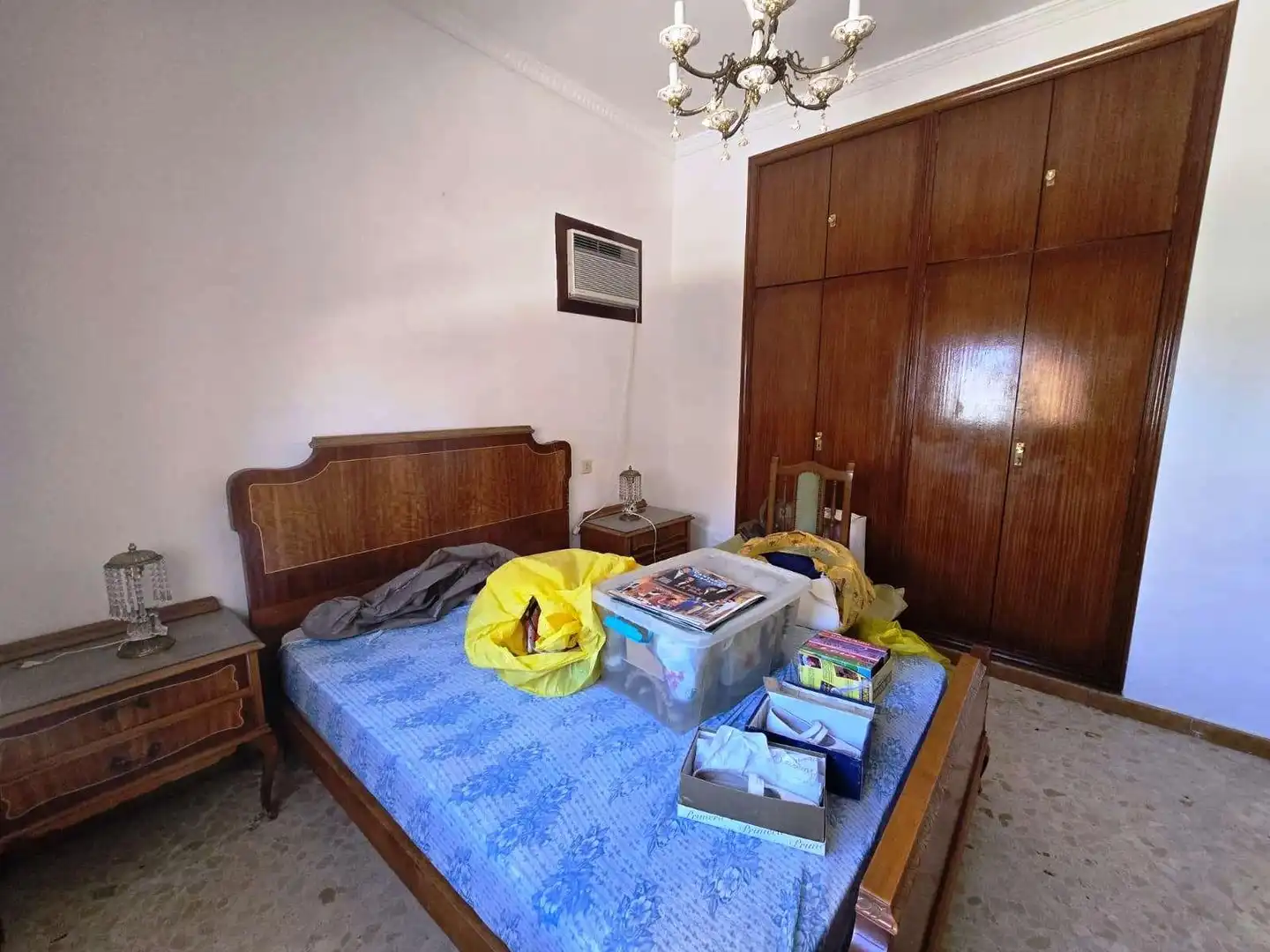 Habitación de Casa o chalet en venta en Valencina de la Concepción con Terraza, Trastero y Piscina