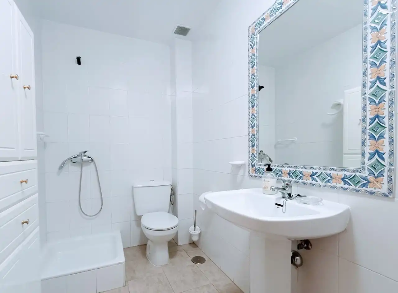 Bany de Casa o xalet de lloguer en Villaviciosa de Odón amb Calefacció, Parquet i Forn