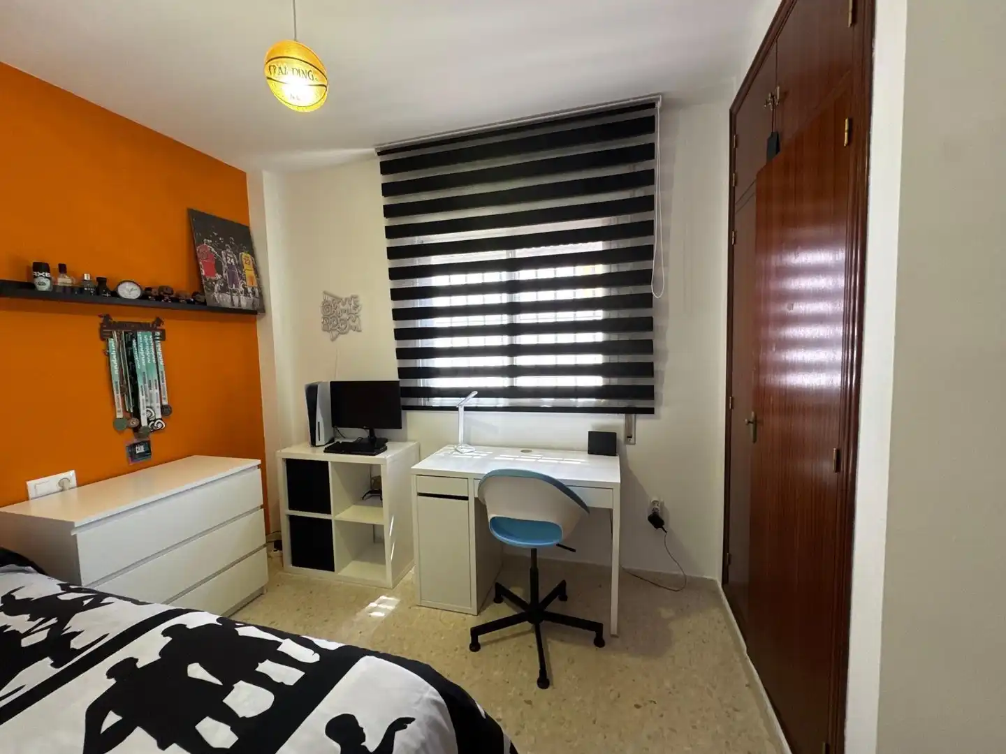 Dormitori de Casa adosada en venda en Sanlúcar de Barrameda amb Aire condicionat i Traster
