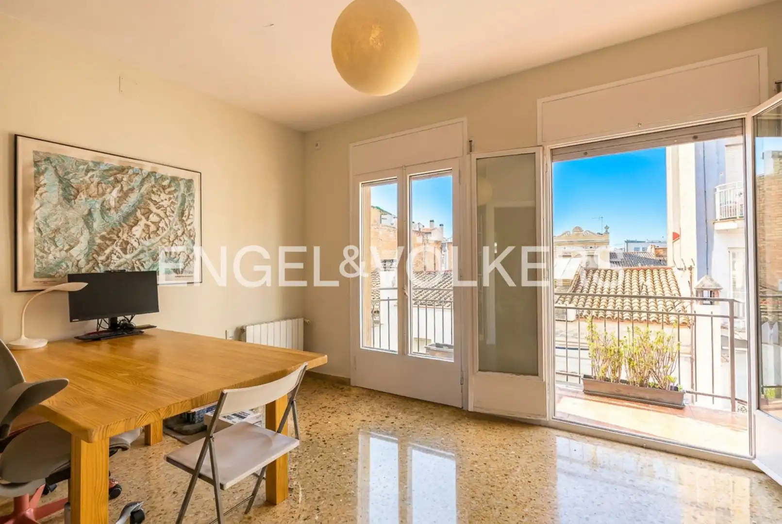 Vista exterior de Casa o xalet en venda en Sant Feliu de Llobregat amb Calefacció, Parquet i Terrassa