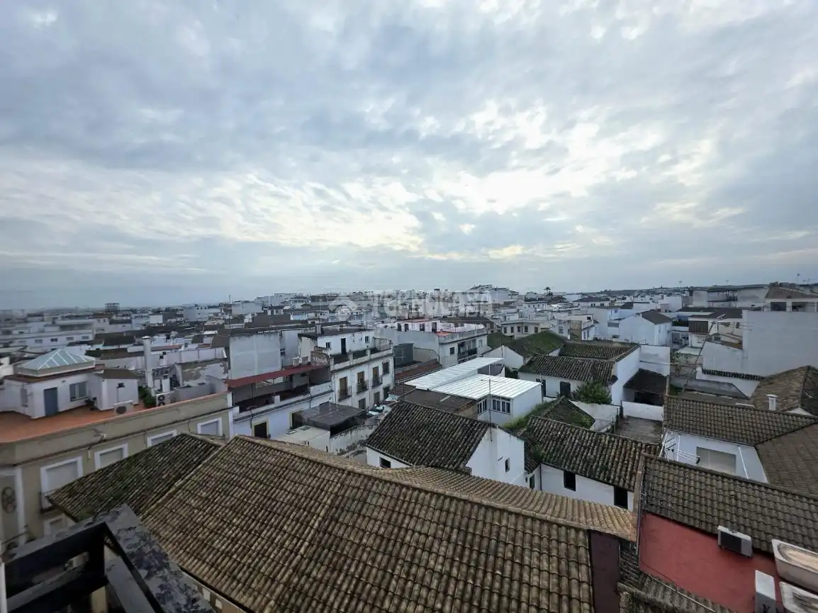 Außenansicht von Wohnung zum Verkauf in Montilla mit Klimaanlage, Terrasse und Abstellraum