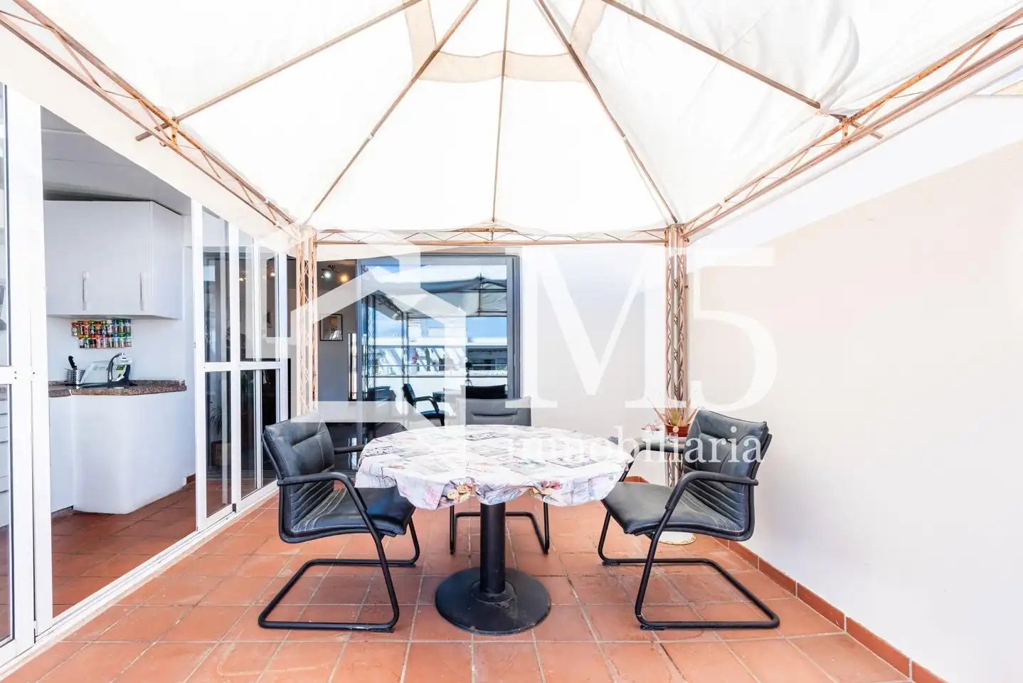 Terraza de Local en venta en Vélez-Málaga con Amueblado
