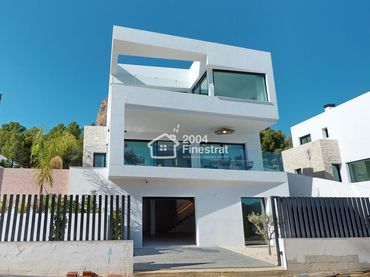 House with pool for sale in Carrer Rei Jaume I