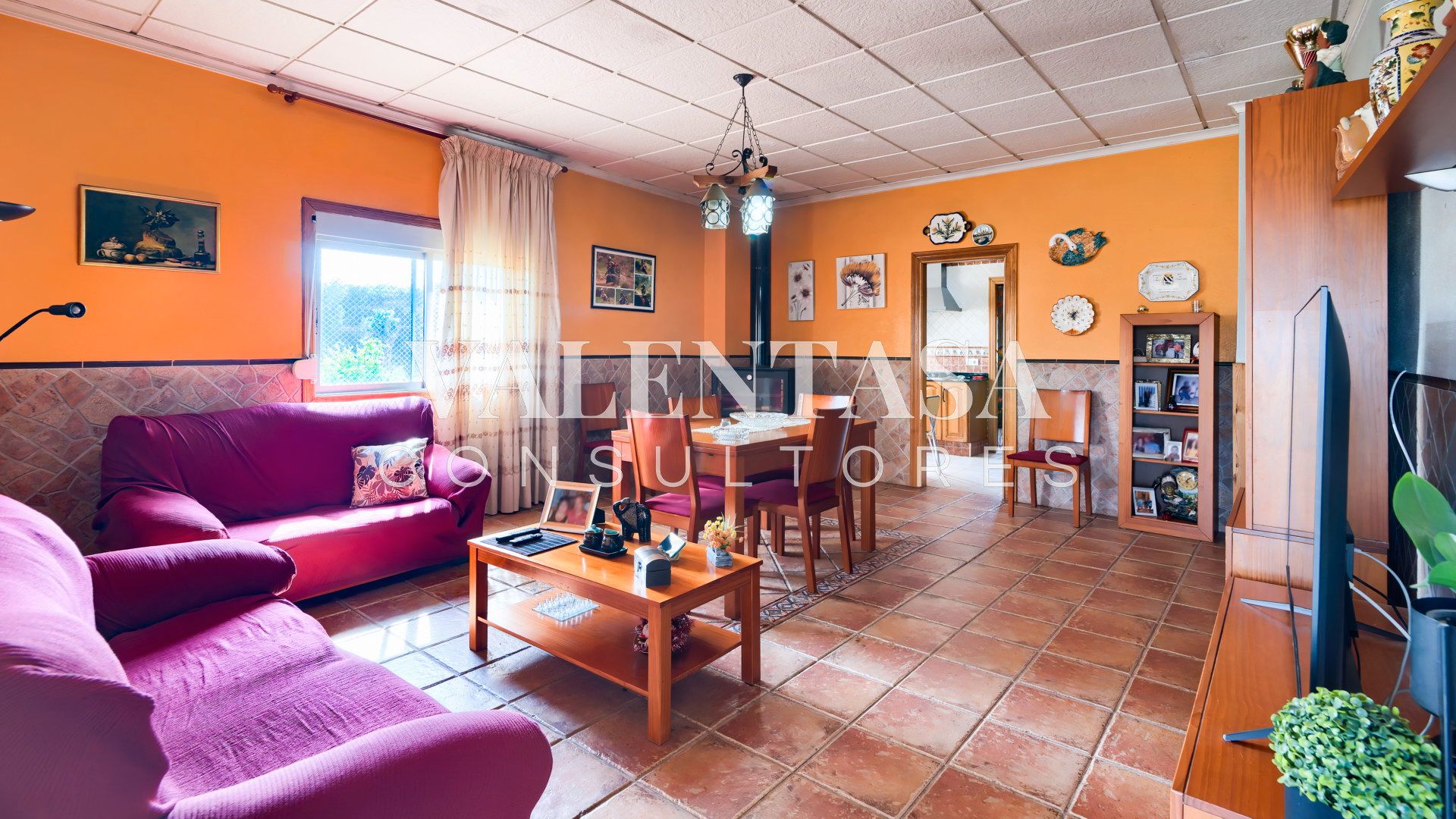 Living room of Country house for sale in L'Alcora  with Air Conditioner and Furnished