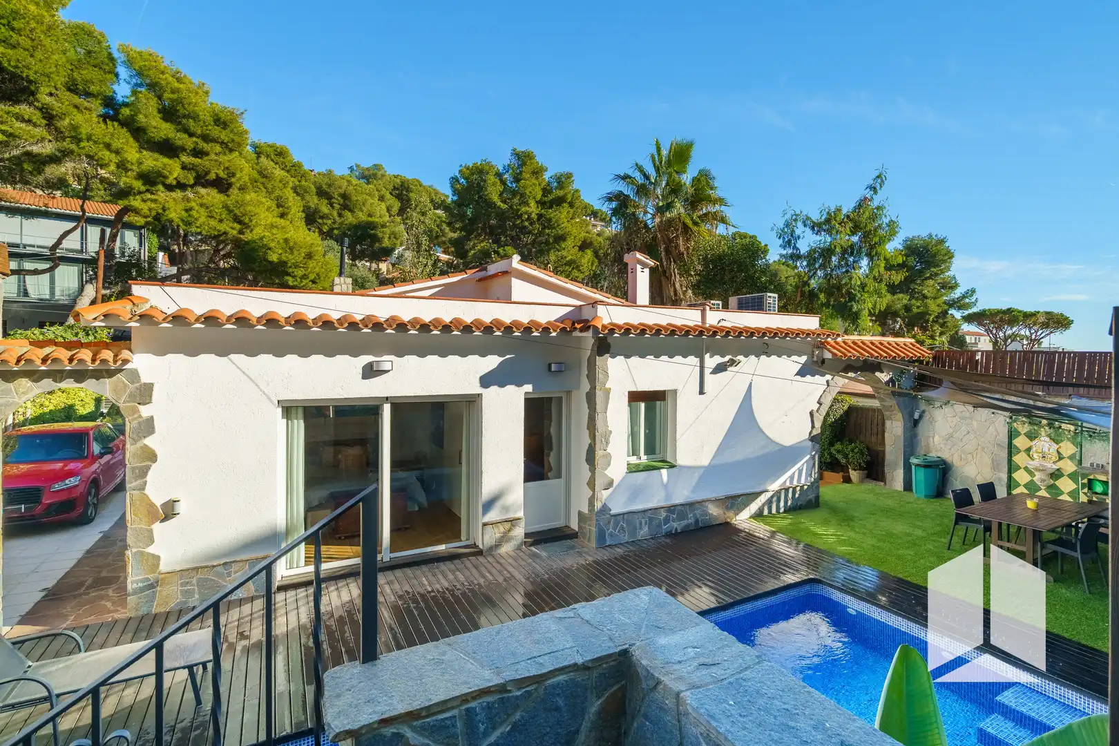 Vista exterior de Casa o xalet en venda en Castelldefels amb Terrassa