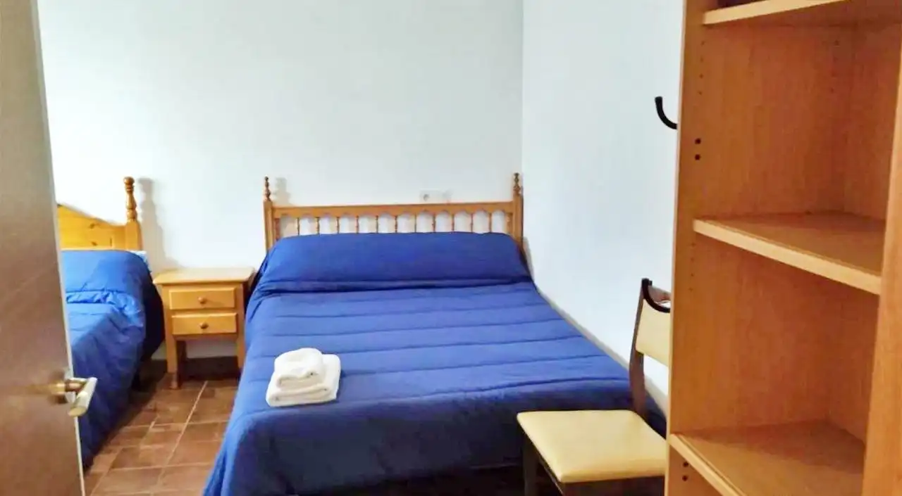 Habitación de Casa o chalet en venta en Alcalá del Júcar con Aire acondicionado, Jardín privado y Terraza