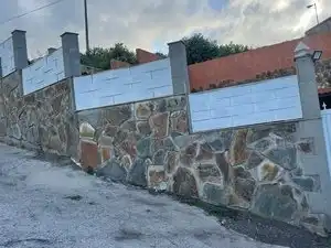 Vista exterior de Casa o chalet en venta en Las Palmas de Gran Canaria con Terraza y Piscina comunitaria