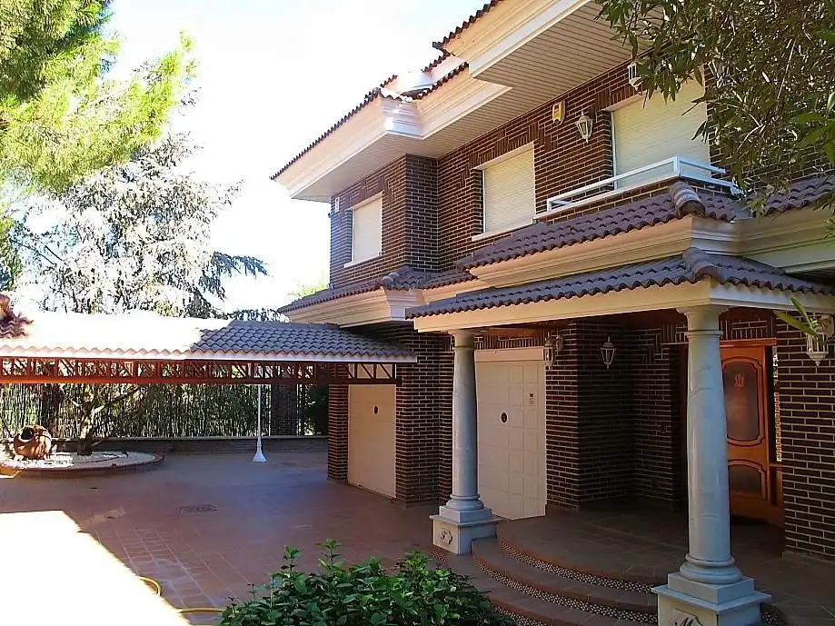Exterior view of Houses for rent in Boadilla del Monte  with Air Conditioner, Private garden and Storage room