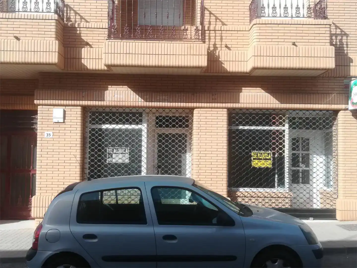 Vista exterior de Local de lloguer en Santa María del Águila