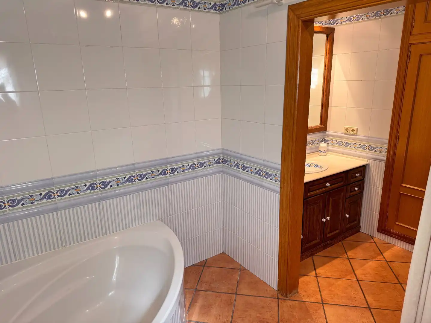 Bany de Casa adosada en venda en Roquetas de Mar amb Aire condicionat, Terrassa i Traster