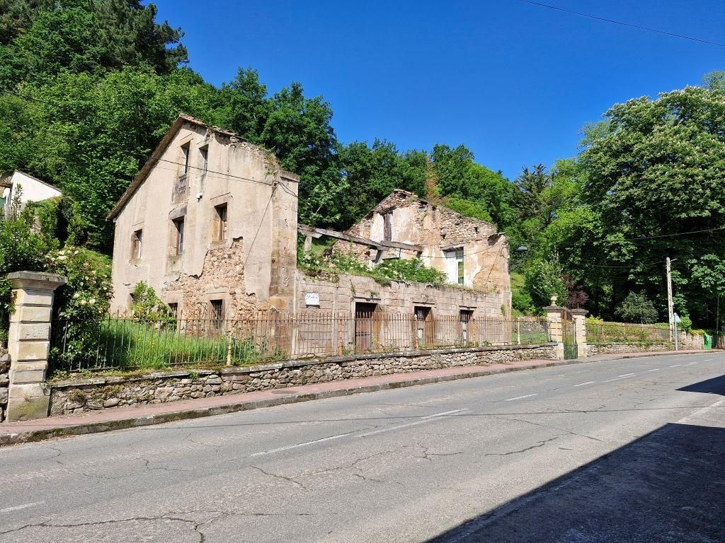 Exterior view of House or chalet for sale in Molledo  with Private garden and Storage room