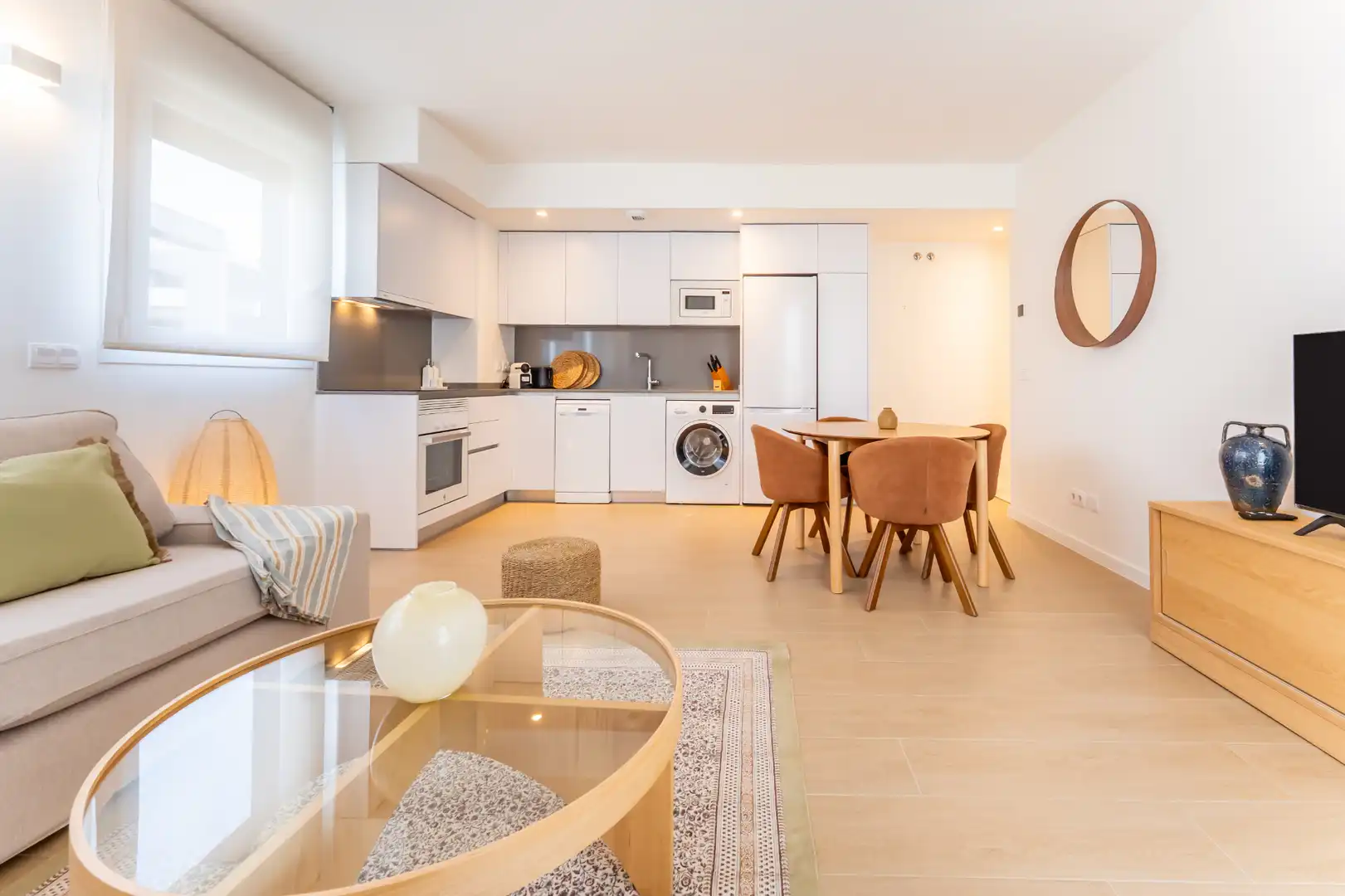 Sala d'estar de Apartament de lloguer en Madrid amb Aire condicionat, Calefacció i Traster