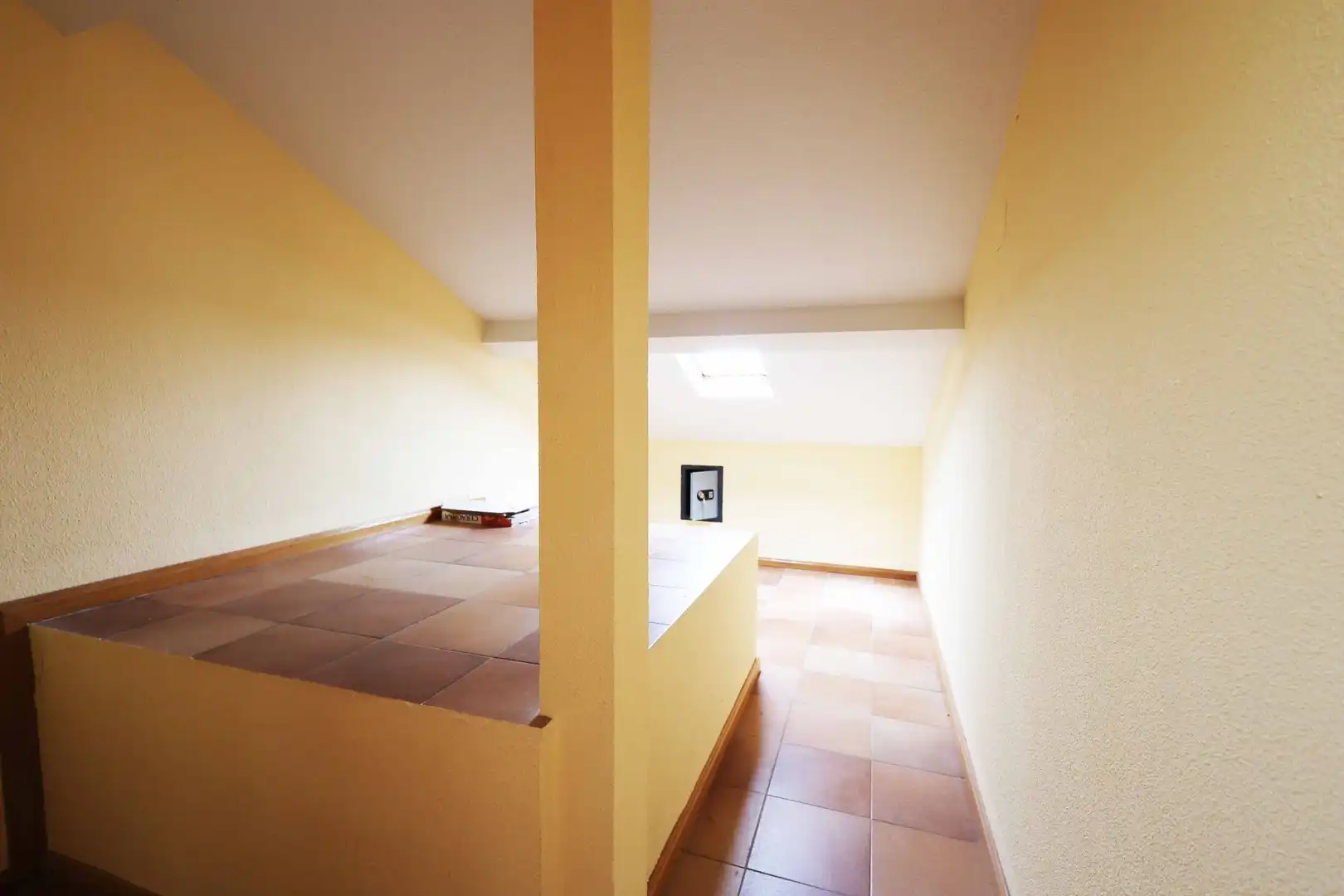 Dúplex en venta en San Lorenzo de El Escorial con Calefacción, Terraza y Piscina comunitaria