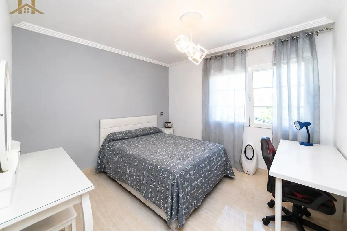 Habitación de Casa o chalet en venta en Villaviciosa de Odón con Aire acondicionado, Calefacción y Jardín privado