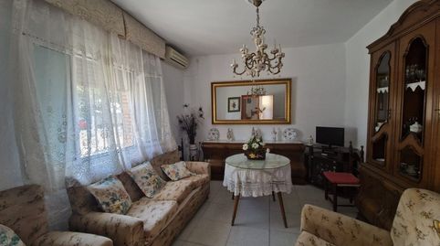 Foto 2 de Casa o xalet en venda a Lora del Río, Sevilla