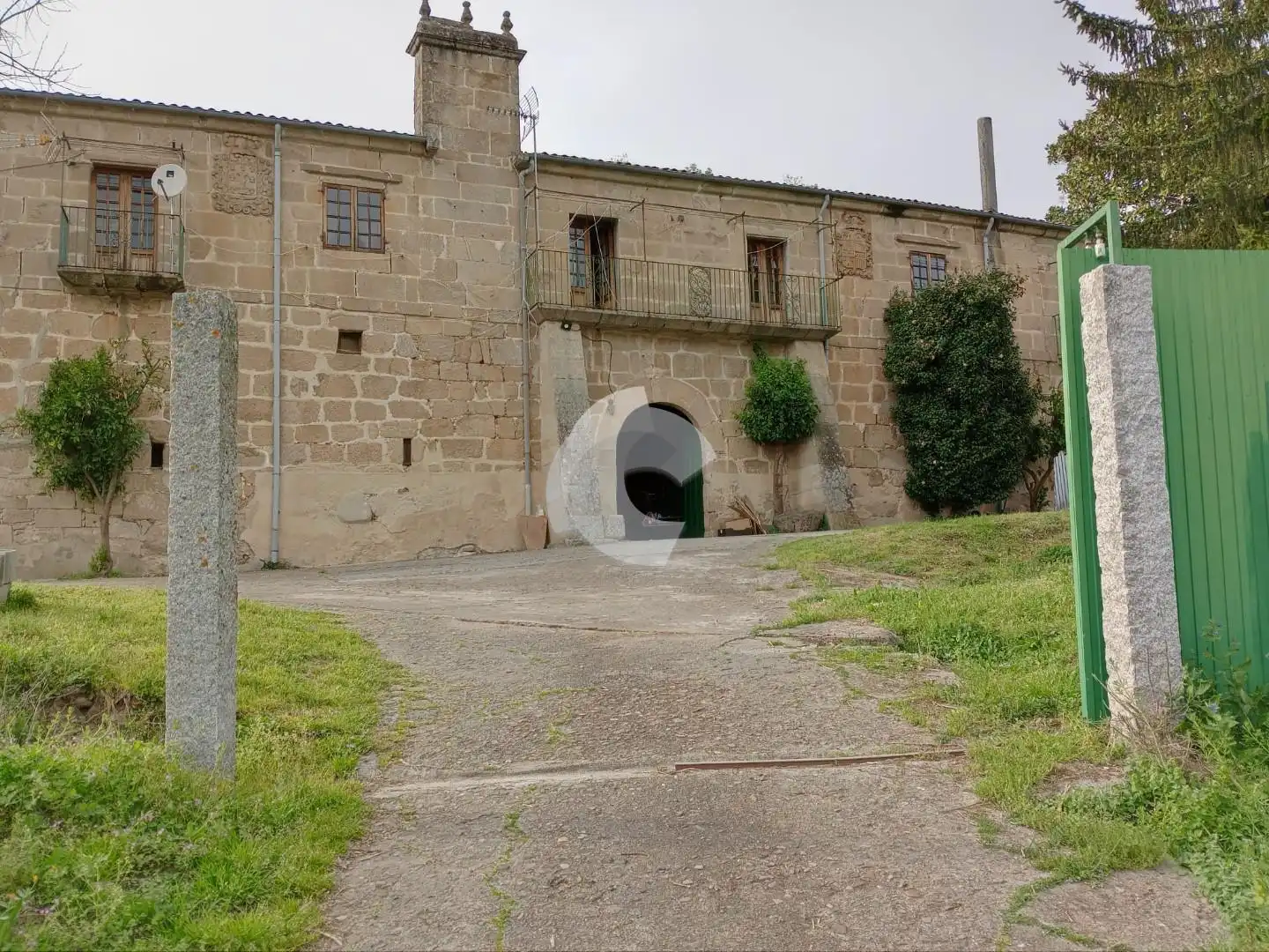 Vista exterior de Casa o xalet en venda en Ourense Capital  amb Jardí privat