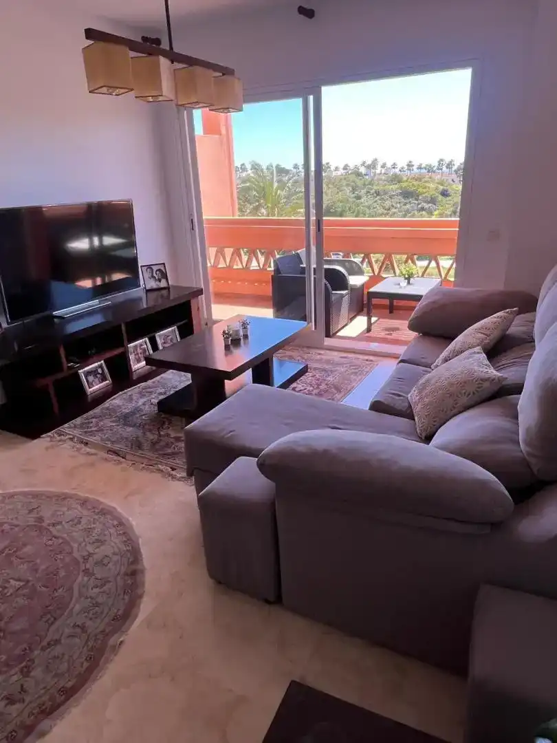 Sala de estar de Piso de alquiler en Mijas con Aire acondicionado, Jardín privado y Piscina