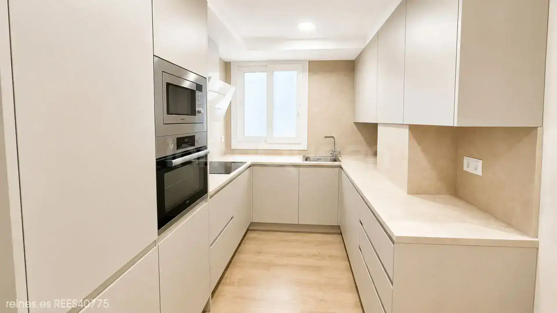 Cocina de Piso de alquiler en Zaragoza con Calefacción y Amueblado