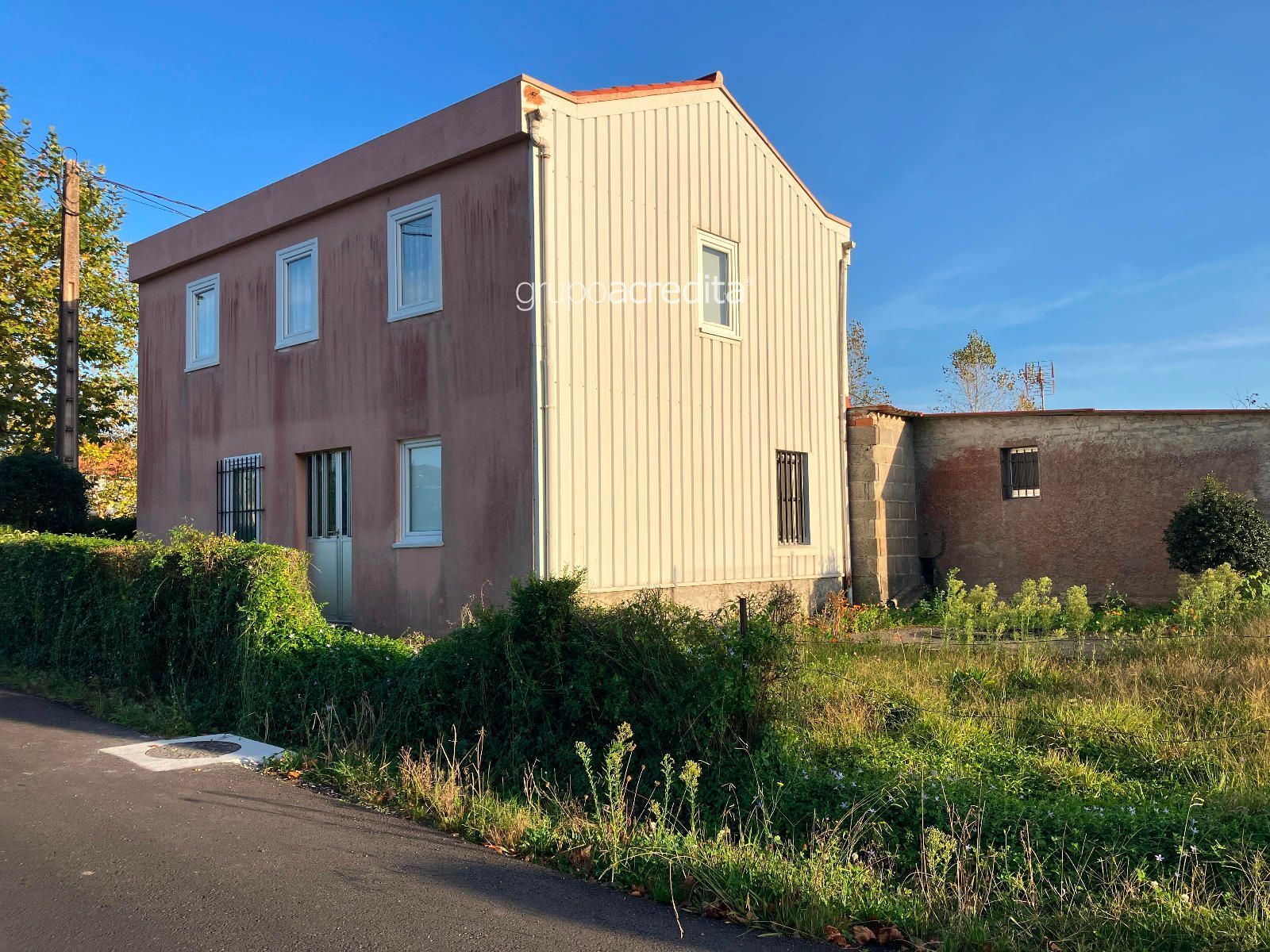 Vista exterior de Casa o xalet en venda en Carballo amb Traster
