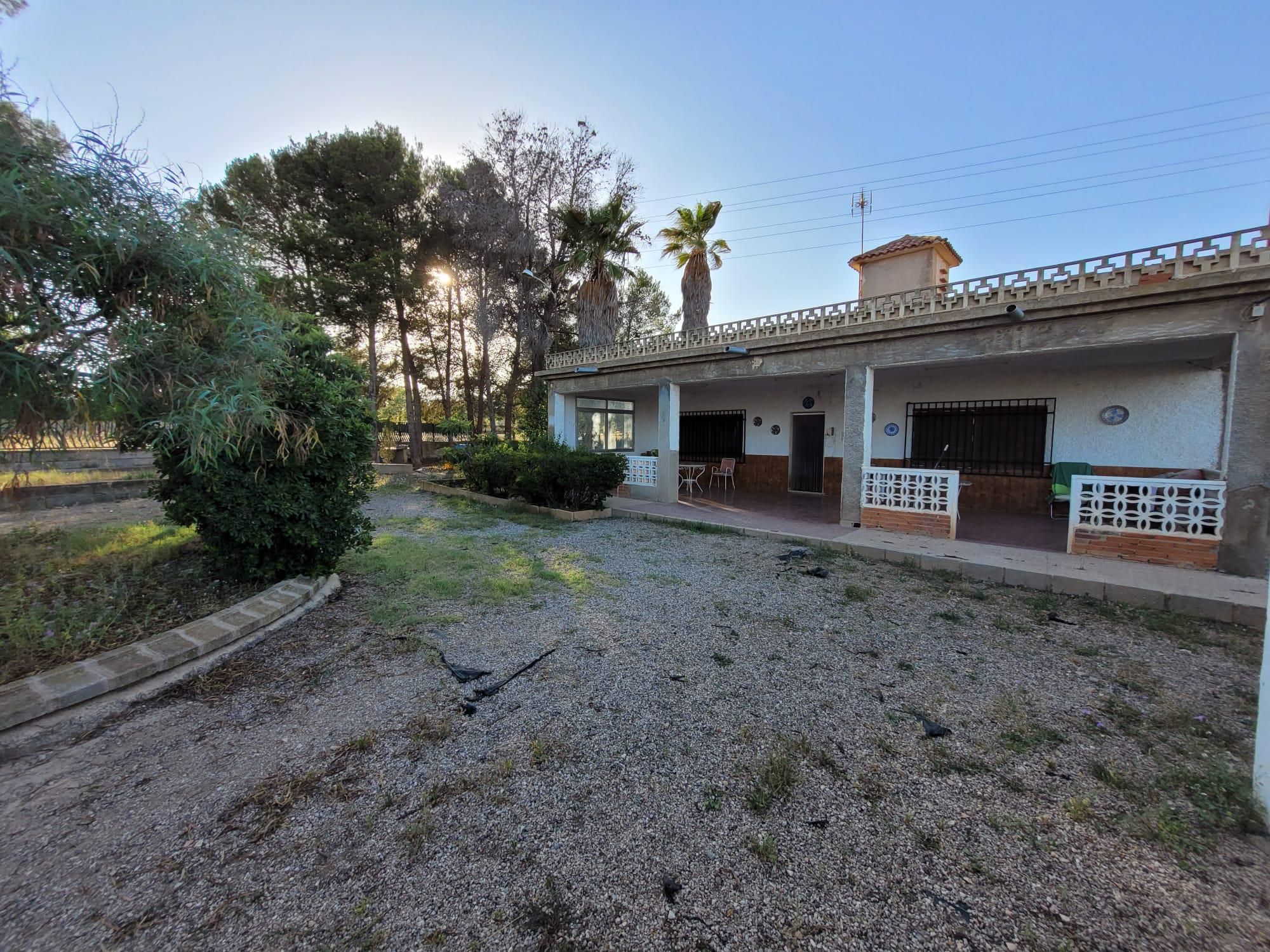 Jardí de Finca rústica en venda en Caudete amb Jardí privat, Terrassa i Traster