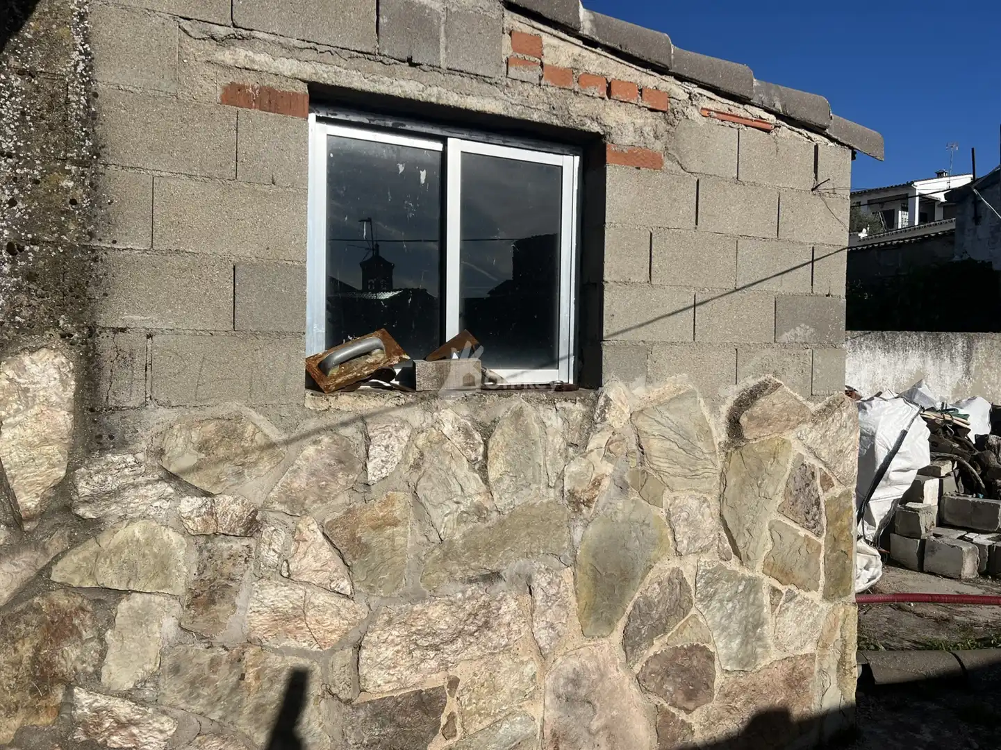 Vista exterior de Casa o chalet en venta en La Torre de Esteban Hambrán