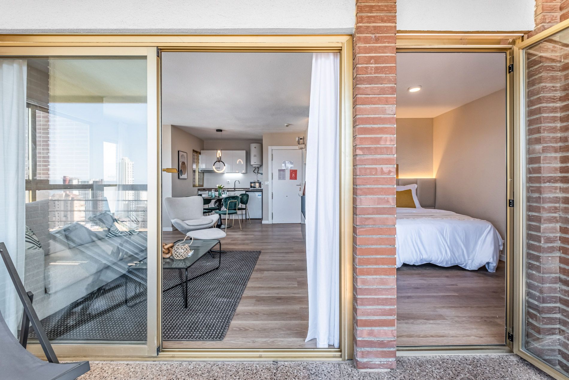 Bedroom of Flat for sale in Benidorm  with Air Conditioner, Terrace and Furnished