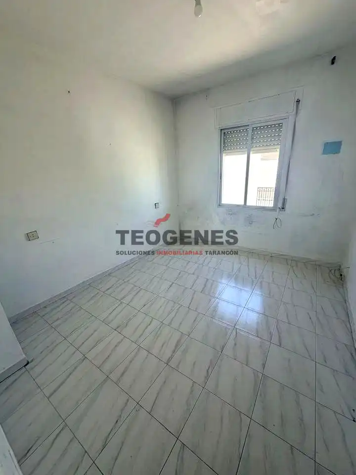 Dormitori de Casa o xalet en venda en Santa Cruz de la Zarza amb Terrassa