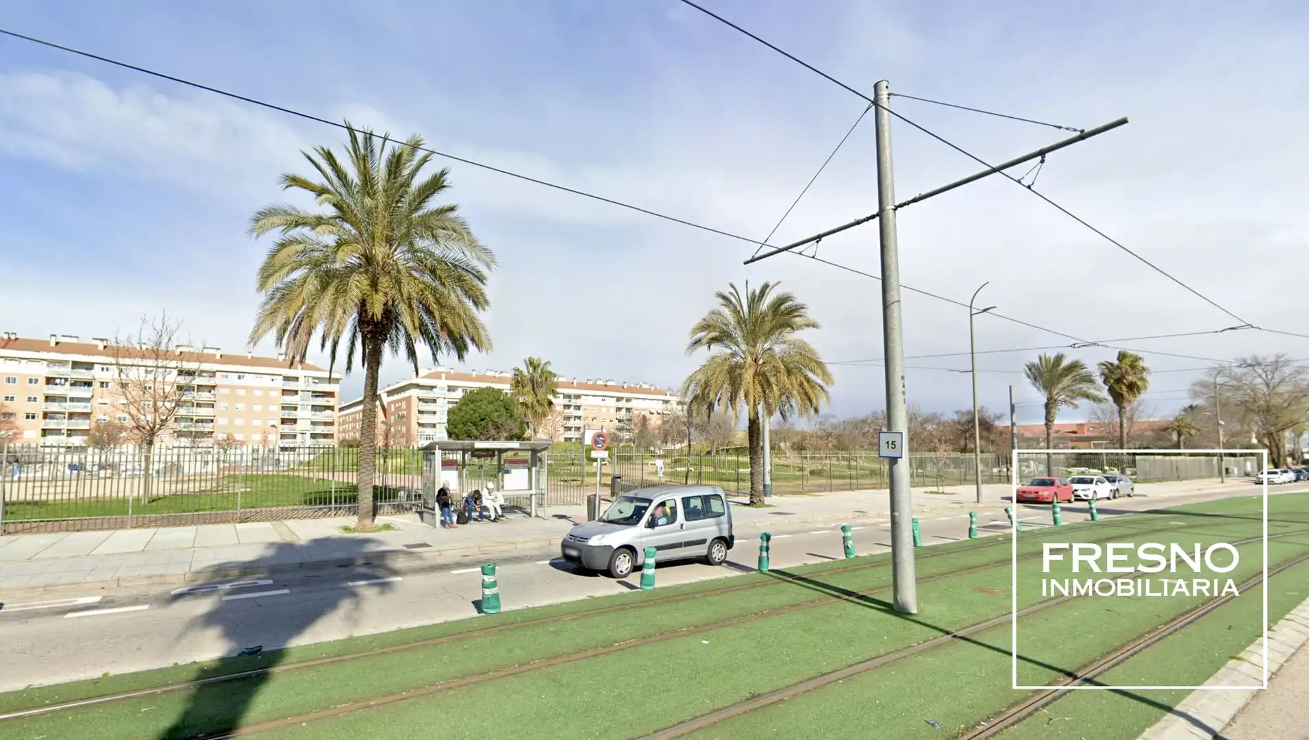 Vista exterior de Casa o xalet en venda en Parla amb Jardí privat i Terrassa