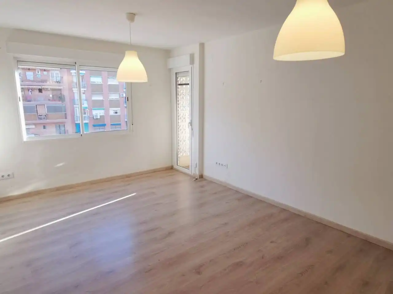 Wohnzimmer von Wohnung zur Miete in Valencia mit Balkon