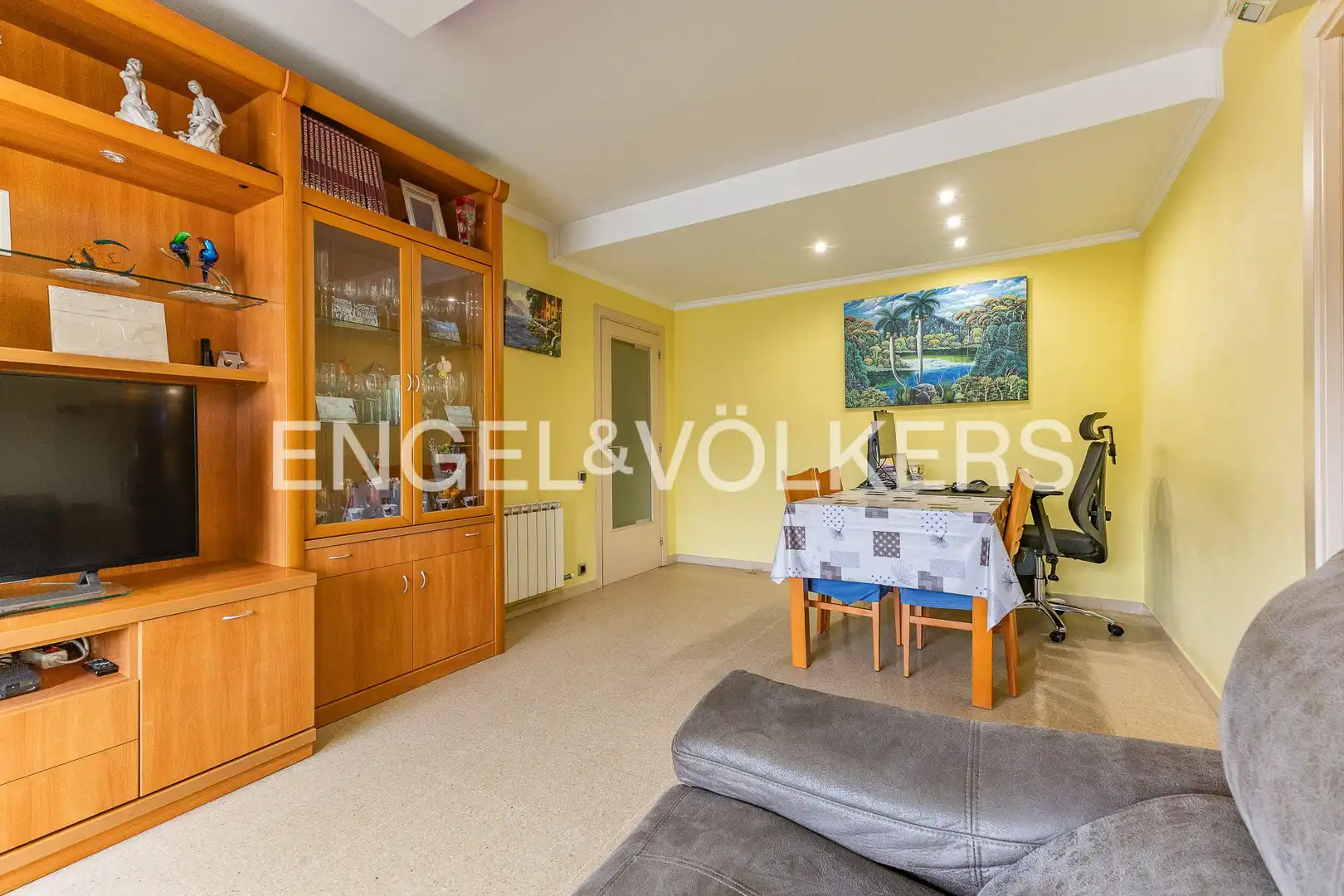 Sala d'estar de Pis en venda en Barcelona amb Aire condicionat, Calefacció i Parquet