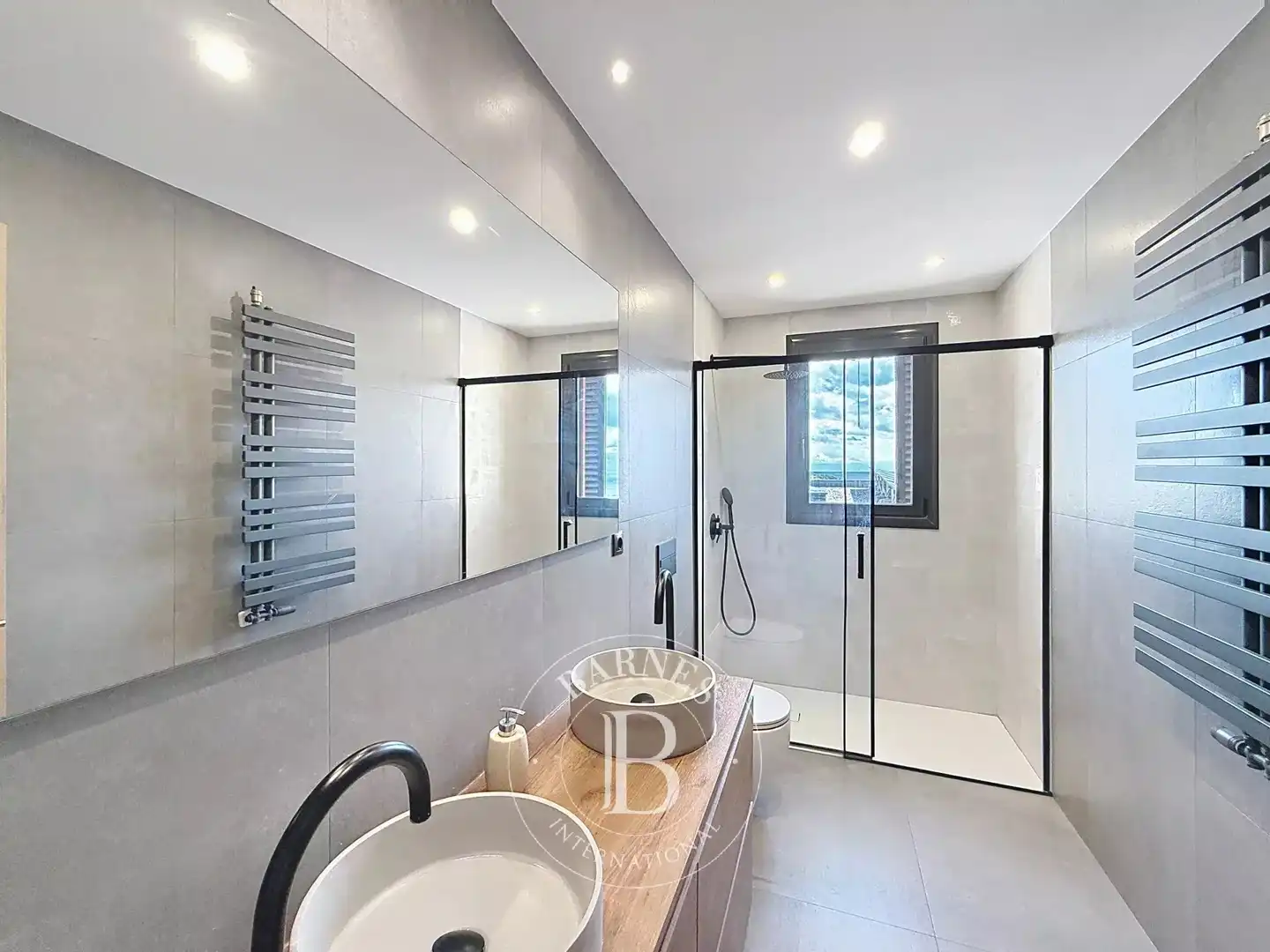 Bathroom of Houses for sale in Mataró  with Air Conditioner, Heating and Private garden