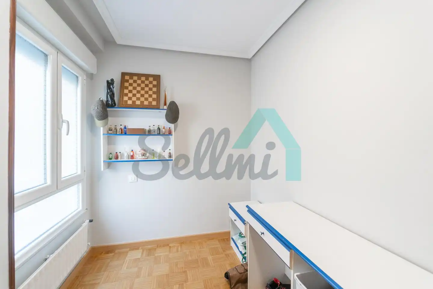 Habitación de Piso en venta en Oviedo  con Calefacción, Parquet y Trastero