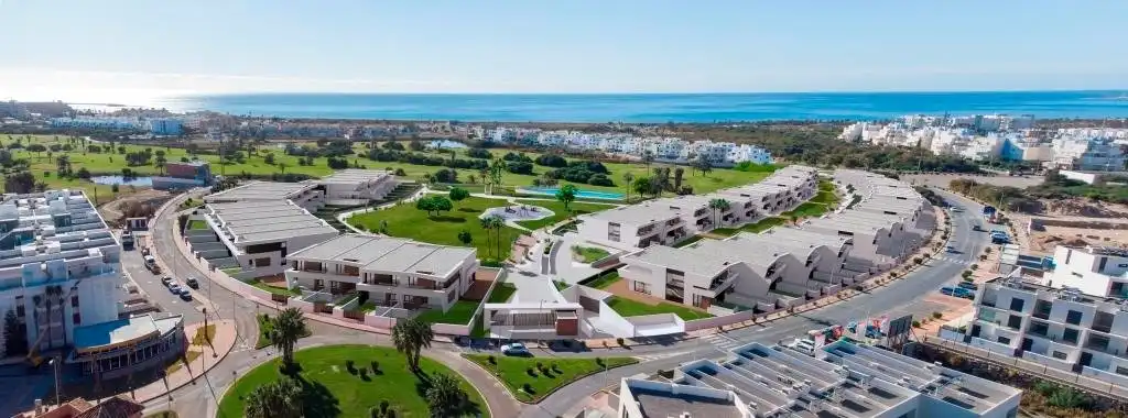 Casa a schiera con piscina in vendita a Almerimar, imagen 2