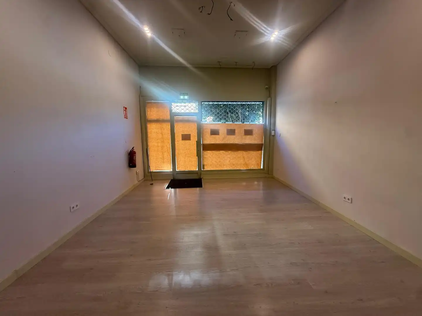 Business premises to rent in Piedras Blancas - Calle Rey Pelayo 4