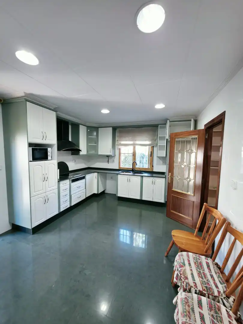 Cuina de Casa o xalet en venda en Picanya amb Aire condicionat, Jardí privat i Terrassa