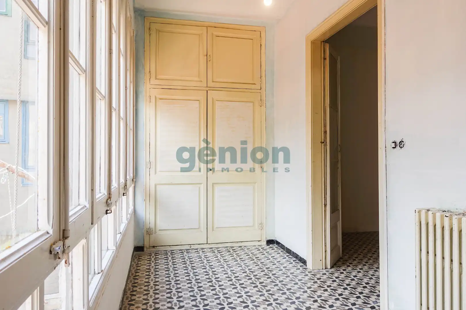 Piso en venta en Girona con Calefacción, Terraza y Balcón