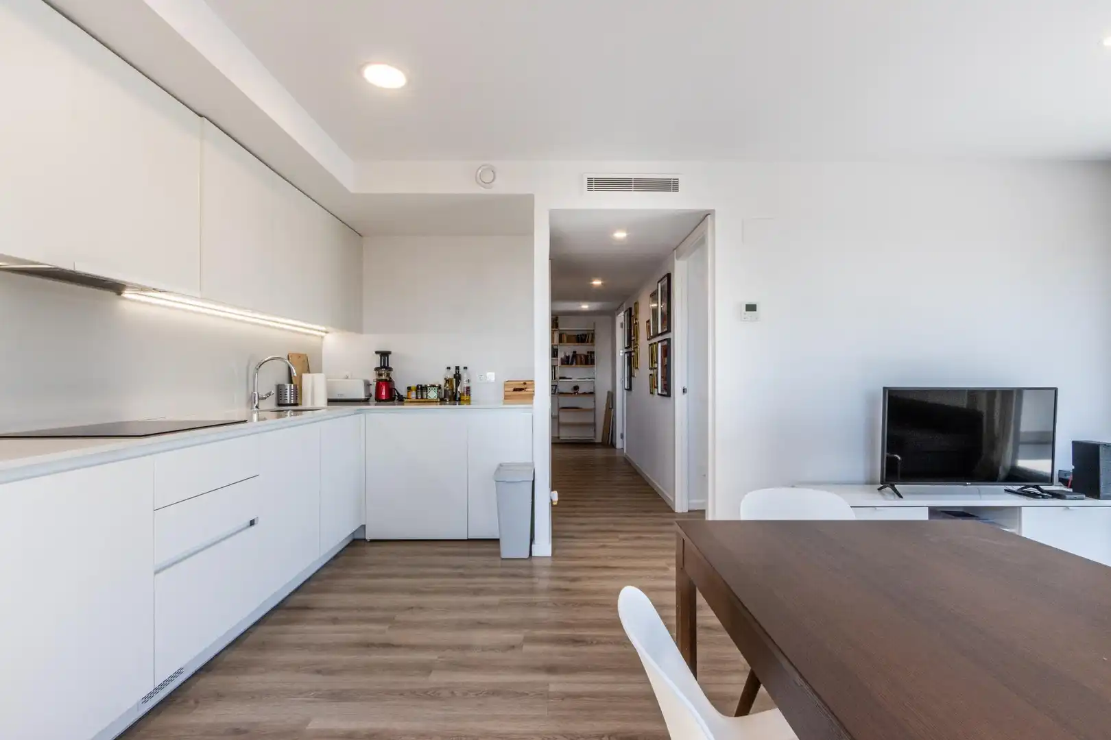 Kitchen of Flat for sale in Sabadell  with Heating, Terrace and Community pool
