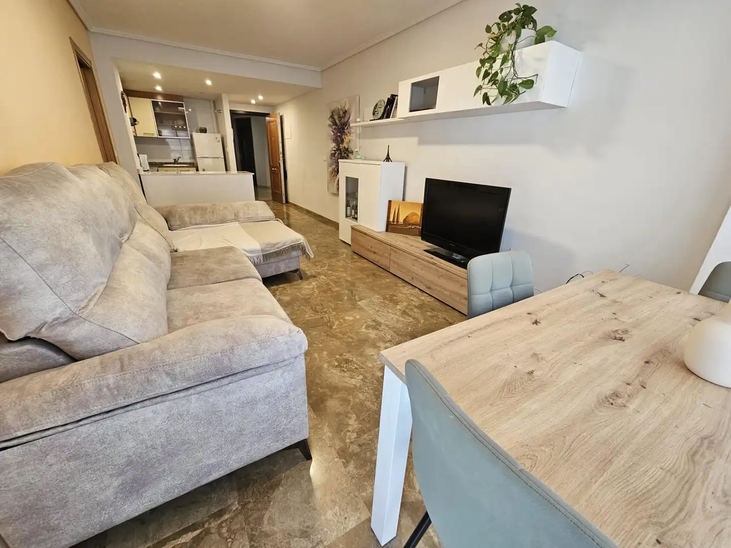 Sala d'estar de Pis en venda en Valencia amb Jardí privat, Parquet i Moblat
