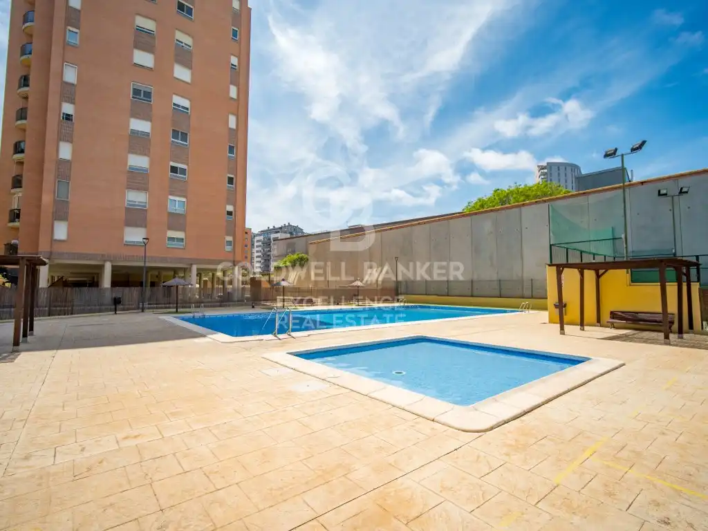Piscina de Piso en venta en Valencia con Aire acondicionado, Terraza y Piscina comunitaria